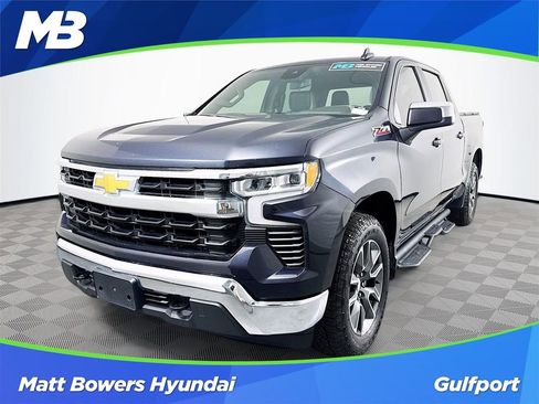 Used 2022 Chevrolet Silverado 1500 LT w/ Z71 Off-Road Package image 1