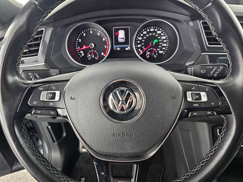 Used 2021 Volkswagen Tiguan SE R-Line image 22
