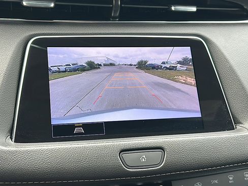 Used 2022 Cadillac XT4 Premium Luxury w/ Safety Alert Package image 32