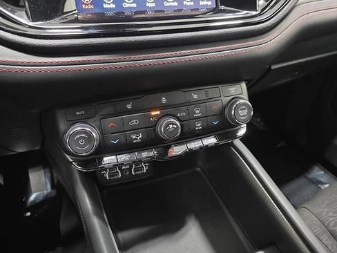Used 2023 Dodge Durango GT AWD/4WD image 24