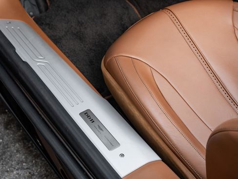 Used 2019 Aston Martin DB11 Volante RWD image 19