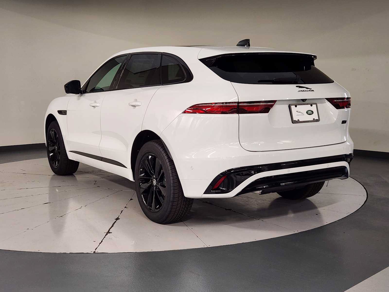 New 2026 Jaguar F-PACE R-Dynamic S AWD/4WD image 6