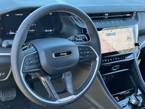 New 2026 Jeep Grand Cherokee Limited image 19