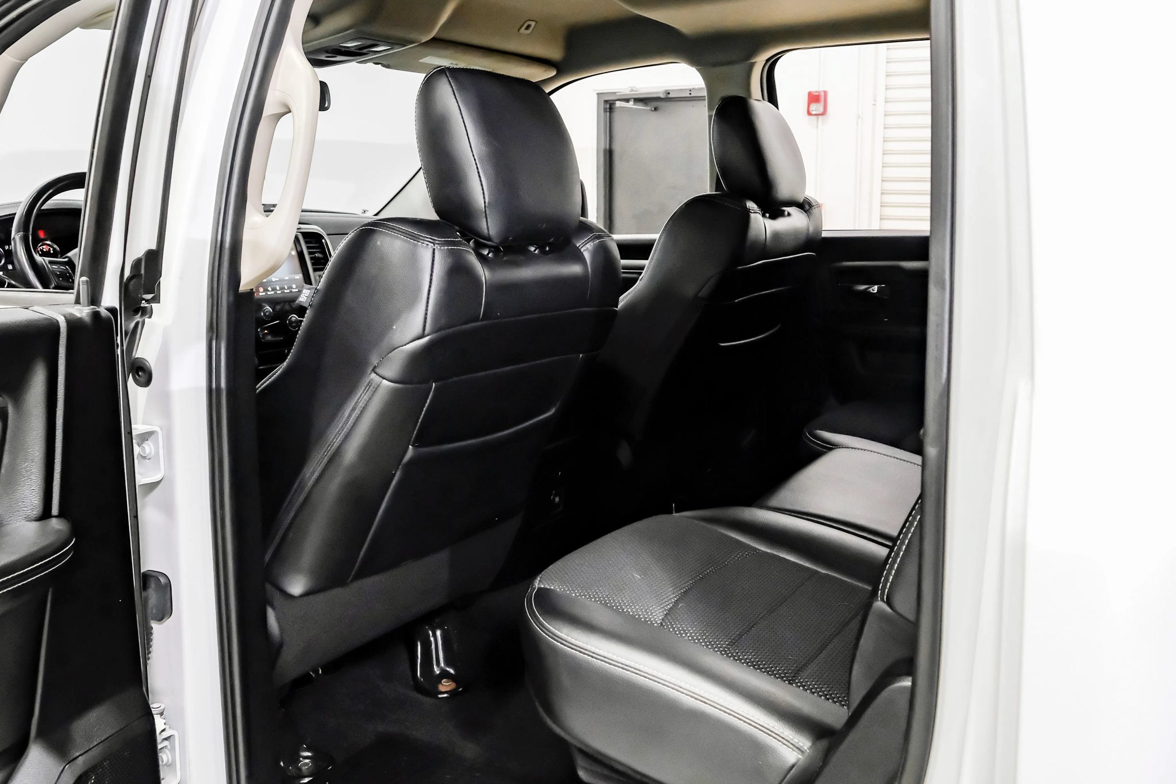 Used 2018 RAM 1500 Sport w/ Quick Order Package 26Q Night AWD/4WD image 45