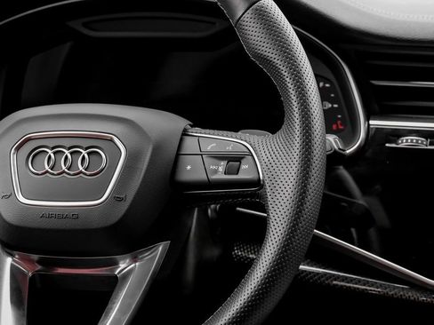 Used 2024 Audi SQ7 Prestige AWD/4WD image 17