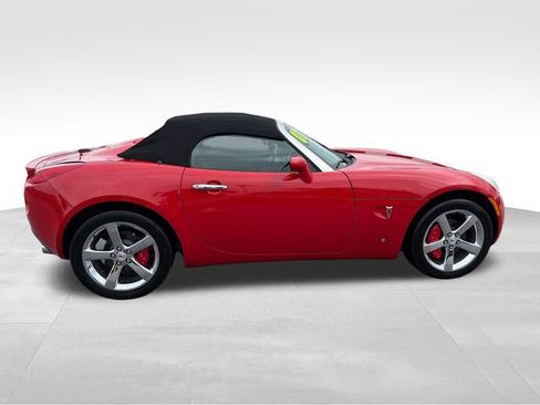 Used 2007 Pontiac Solstice Convertible w/ Premium Package RWD image 8