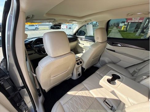 Used 2021 Buick Envision Avenir FWD image 9