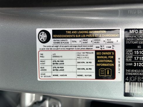 Used 2023 Mercedes-Benz GLE 450 4MATIC w/ AMG Line Exterior image 24