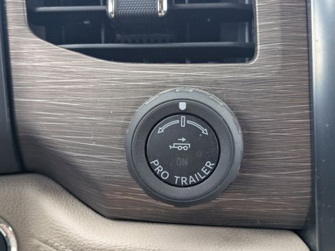 Used 2023 Ford Expedition Max Limited image 31