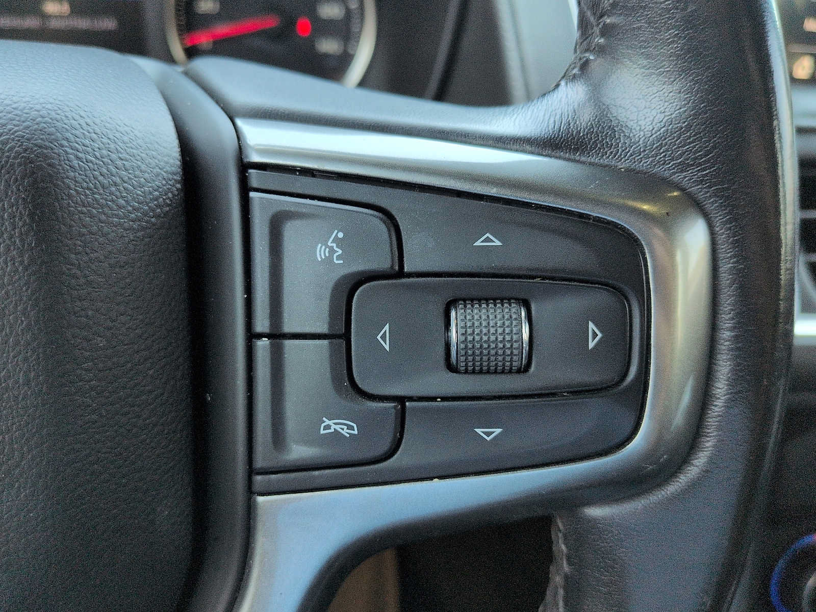 Used 2021 Chevrolet Tahoe LT AWD/4WD image 17
