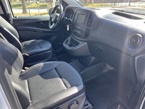 Used 2018 Mercedes-Benz Metris w/ Blind Spot Assist Package image 12
