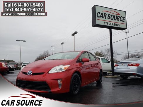Used 2014 Toyota Prius Two image 1