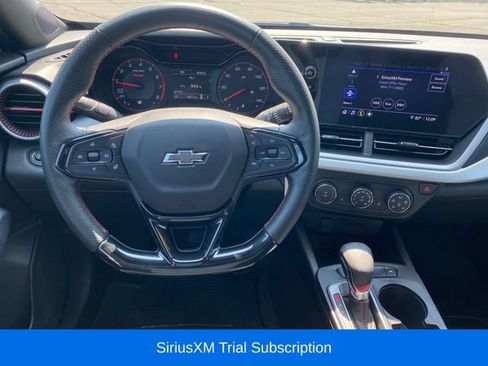 Used 2025 Chevrolet Trax RS w/ Driver Confidence Package FWD image 7