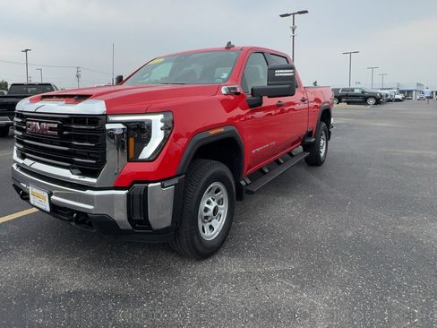 Certified 2024 GMC Sierra 2500 Pro AWD/4WD image 8