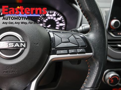 Used 2023 Nissan Altima 2.5 SR AWD/4WD image 16