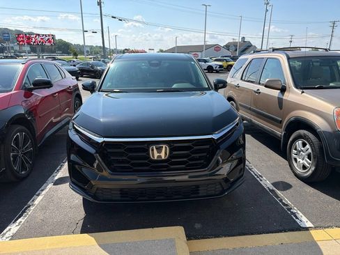 Used 2024 Honda CR-V EX image 9