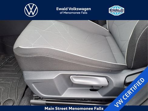 Used 2026 Volkswagen Jetta Sport FWD image 10