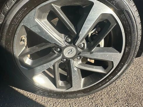 Used 2018 Hyundai Kona Limited image 17