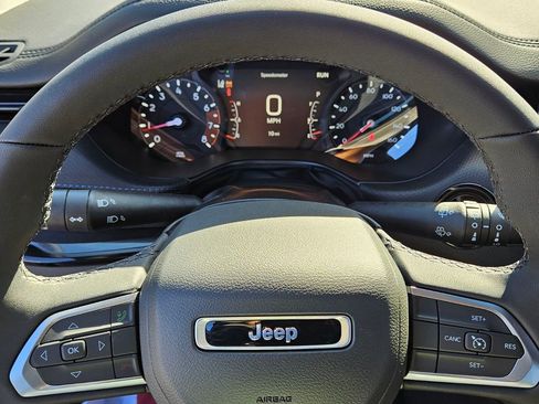 New 2026 Jeep Compass Latitude image 22
