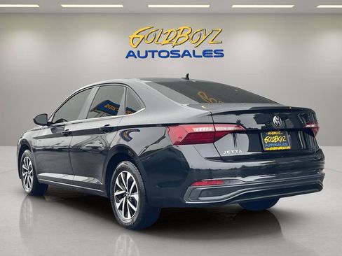 Used 2023 Volkswagen Jetta S image 6