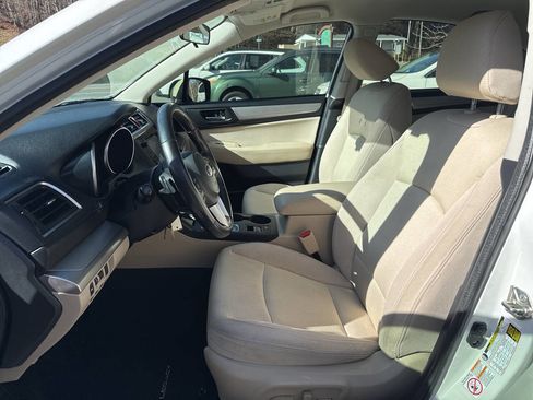 Used 2016 Subaru Legacy 2.5i Premium image 11