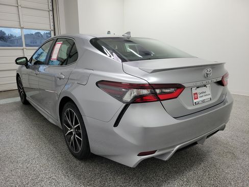 Certified 2024 Toyota Camry SE FWD image 4