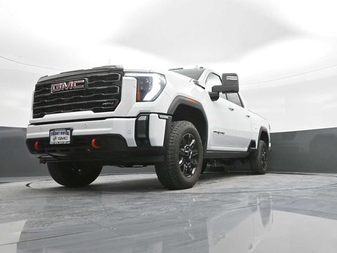 Used 2024 GMC Sierra 2500 AT4 w/ AT4 Premium Plus Package image 38