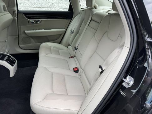 Used 2018 Volvo S90 T5 Momentum w/ Convenience Package AWD/4WD image 7