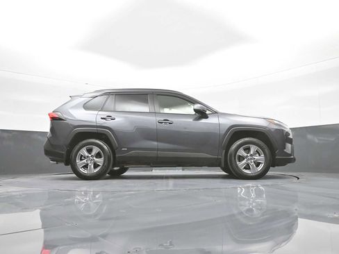 Used 2025 Toyota RAV4 XLE AWD/4WD image 41