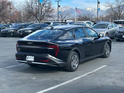 Used 2025 Kia K4 LX image 3