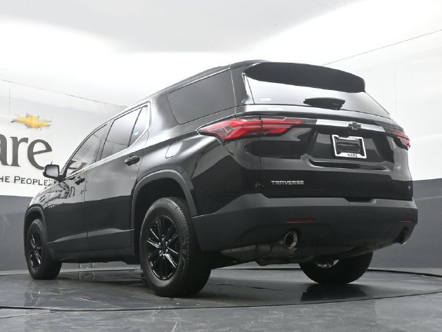Used 2023 Chevrolet Traverse LT FWD image 5