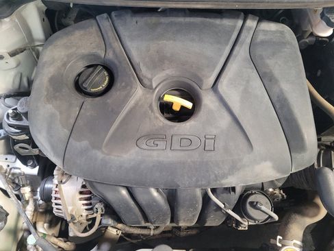Used 2015 Hyundai Elantra GT w/ Option Group 02 FWD image 30