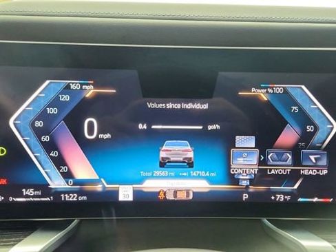 Used 2024 BMW 740i xDrive w/ Premium Package image 42