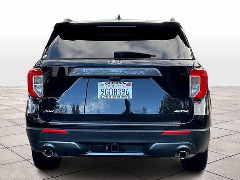 Used 2023 Ford Explorer XLT w/ Equipment Group 202A image 7
