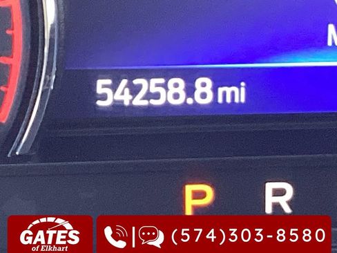 Used 2022 Ford Explorer XLT w/ Equipment Group 202A image 5