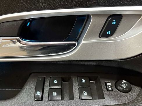 Used 2017 Chevrolet Equinox LT AWD/4WD image 29