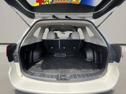 Used 2020 Subaru Forester w/ Alloy Wheel Package AWD/4WD image 5