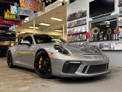 Used 2018 Porsche 911 GT3 RWD image 1