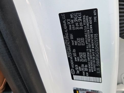 Used 2025 Hyundai Santa Fe Limited FWD image 22