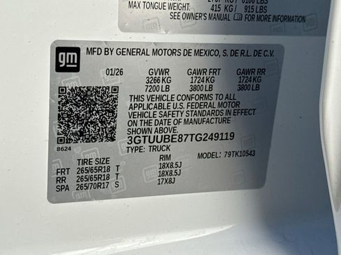 New 2026 GMC Sierra 1500 SLE image 22