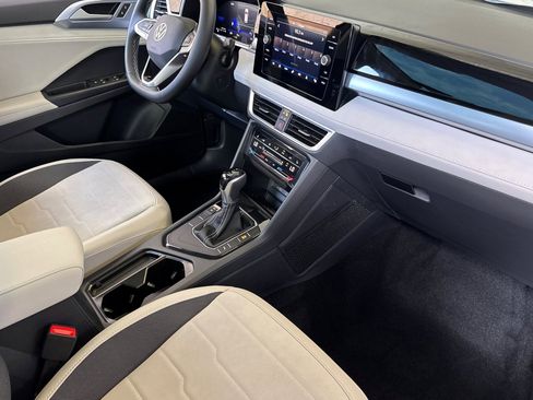 New 2025 Volkswagen Taos SE image 16