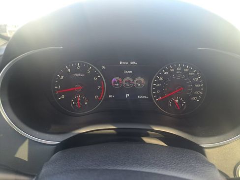 Used 2022 Kia Stinger GT2 AWD/4WD image 12