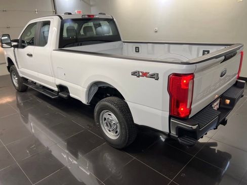 New 2026 Ford F250 XL w/ XL Chrome Package AWD/4WD image 4