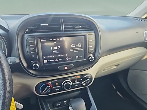 Used 2024 Kia Soul LX image 22