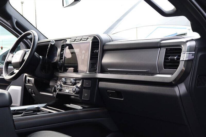 Used 2024 Ford F350 Platinum w/ Tremor Off-Road Package AWD/4WD image 29