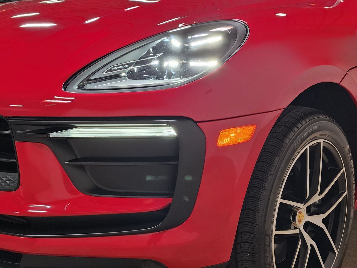 Used 2023 Porsche Macan AWD/4WD image 14