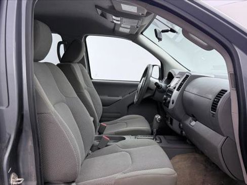Used 2018 Nissan Frontier SV AWD/4WD image 18