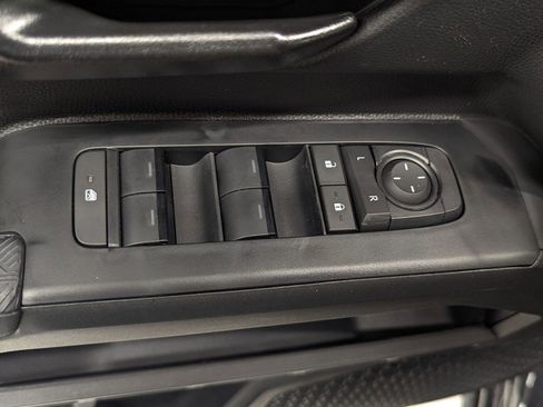 New 2025 Toyota Tacoma SR image 19