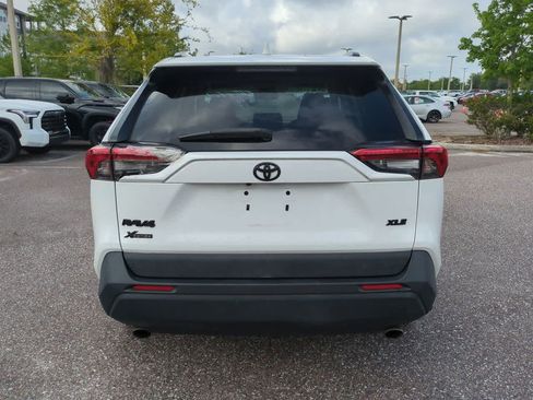 Certified 2020 Toyota RAV4 XLE w/ Convenience Package FWD image 5