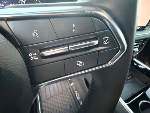 Certified 2025 Chevrolet Tahoe Z71 image 32